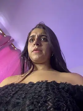 Alicia Ruiz online show from October 2025 05:57:02 PM