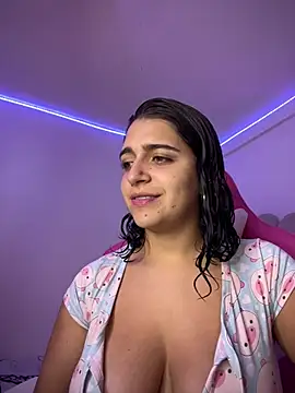 Snapshot of Alicia_Ruiz chatting on June 2026 08:18:01 PM Alicia Ruiz online show from June 2026 08:18:01 PM