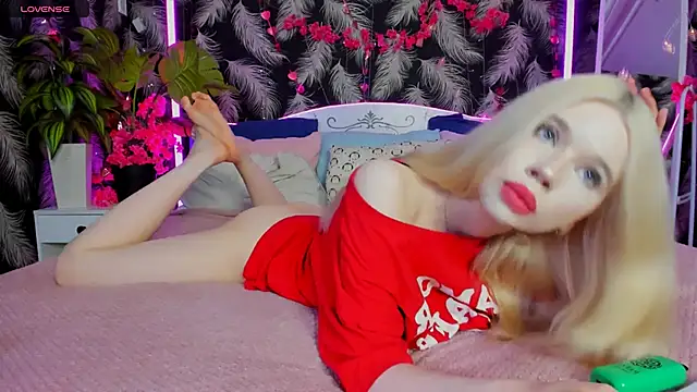 Snapshot of Lollita_Lewis chatting on December 2025 07:43:02 PM Lollita Lewis online show from December 2025 07:43:02 PM