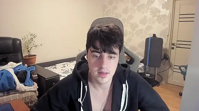 Snapshot of Knuckles17 chatting on December 2025 01:54:02 AM Knuckles17 online show from December 2025 01:54:02 AM