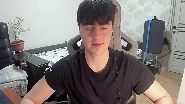 Snapshot of Knuckles17 chatting on December 2025 05:14:02 AM Knuckles17 online show from December 2025 05:14:02 AM