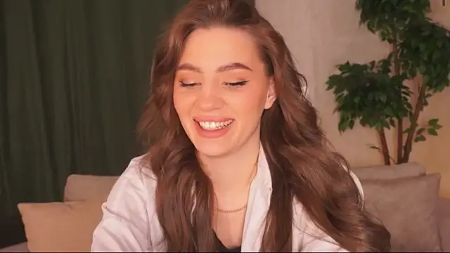 MaryHillty online show from December 2024 01:06:01 PM