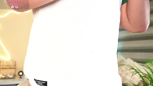 MatiasKorn online show from November 2025 05:52:01 AM