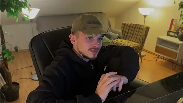 Snapshot of naked_psy chatting on November 2025 12:31:01 AM naked psy online show from November 2025 12:31:01 AM