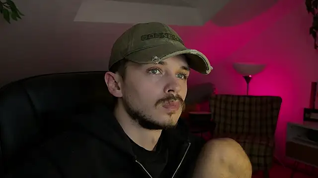 Snapshot of naked_psy chatting on January 2026 12:48:02 AM naked psy online show from January 2026 12:48:02 AM