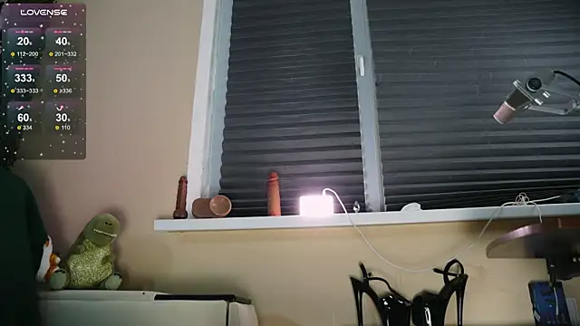 BlueCherryy online show from December 2024 06:02:02 PM