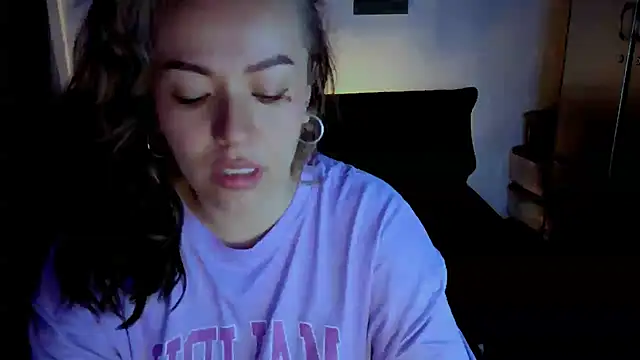 Snapshot of joan-star chatting on November 2025 10:03:01 AM joan-star online show from November 2025 10:03:01 AM