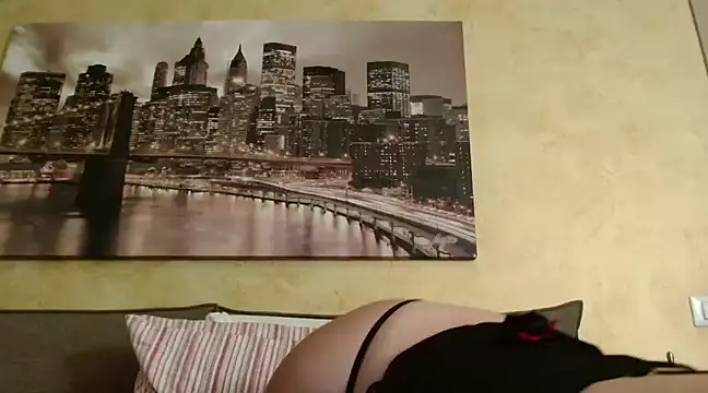 daniita online show from December 2024 01:58:01 PM