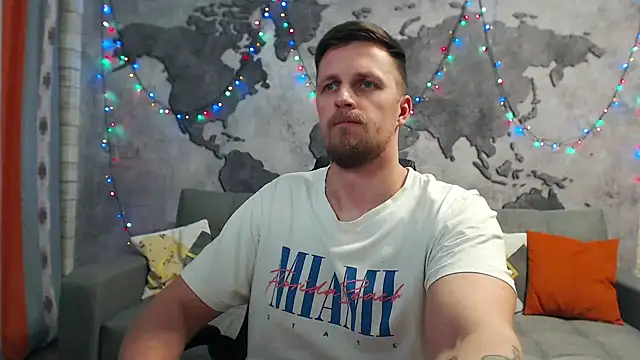 Snapshot of VikingChrisss chatting on December 2024 08:55:02 PM VikingChrisss online show from December 2024 08:55:02 PM