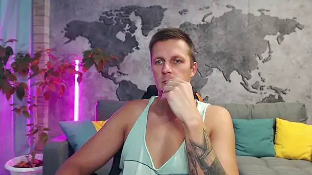 Snapshot of VikingChrisss chatting on October 2025 10:10:01 AM VikingChrisss online show from October 2025 10:10:01 AM