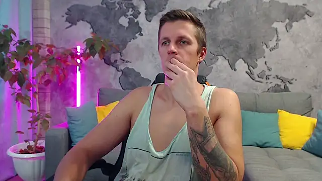 Snapshot of VikingChrisss chatting on November 2025 11:32:02 AM VikingChrisss online show from November 2025 11:32:02 AM