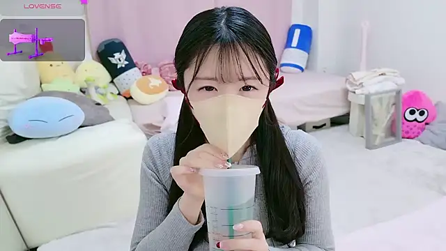 Snapshot of anchan_ chatting on February 2025 01:49:02 PM anchan online show from February 2025 01:49:02 PM