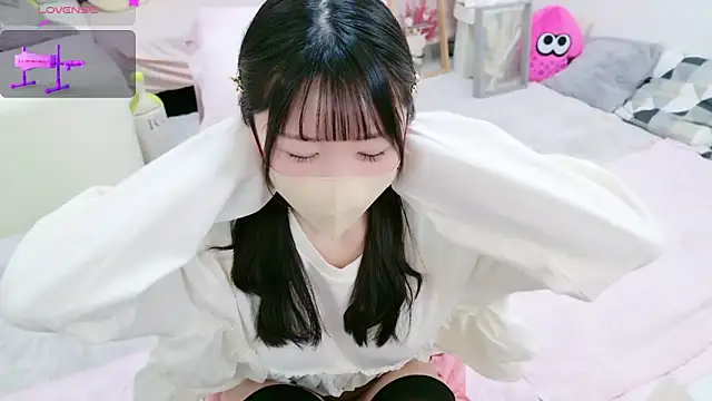 Snapshot of anchan_ chatting on February 2025 02:14:02 PM anchan online show from February 2025 02:14:02 PM