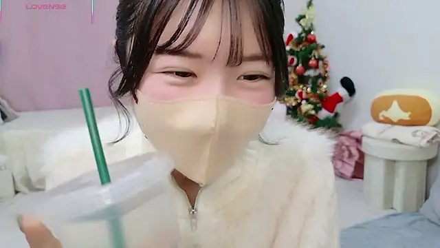 Snapshot of anchan_ chatting on December 2025 12:43:01 PM anchan online show from December 2025 12:43:01 PM