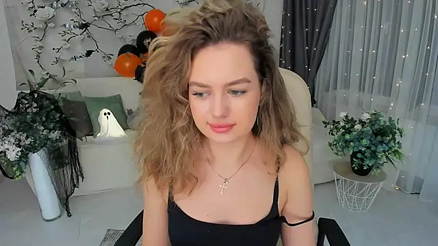 MiracleCurly online show from October 2025 07:27:02 PM