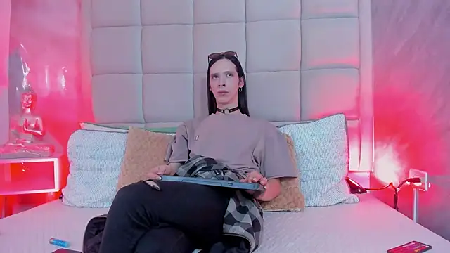 Hecatee 77 online show from November 2025 07:47:01 PM