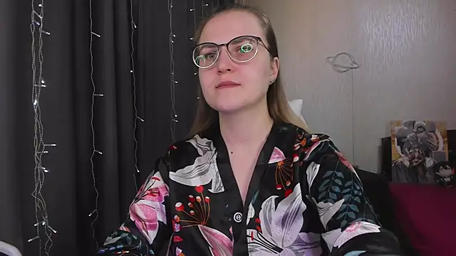 MissBrightShine online show from February 2026 12:23:01 PM