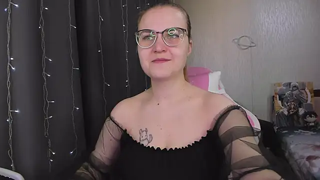 MissBrightShine online show from March 2026 10:32:01 AM