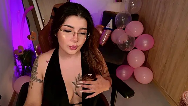 LisaMonroe  online show from May 2026 08:37:01 PM