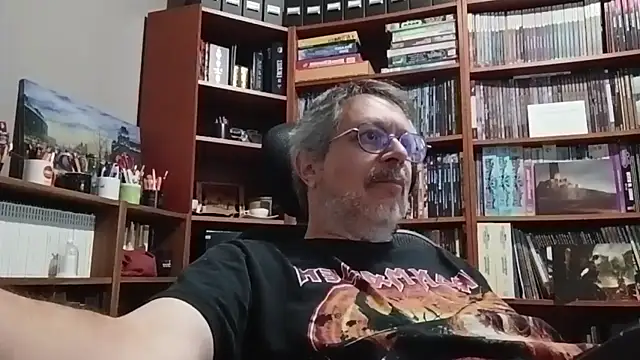 Snapshot of Mandra_is_a_whore chatting on September 2025 05:40:01 PM Mandra is a whore online show from September 2025 05:40:01 PM