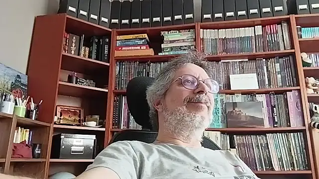 Snapshot of Mandra_is_a_whore chatting on November 2025 01:09:02 PM Mandra is a whore online show from November 2025 01:09:02 PM