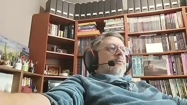 Snapshot of Mandra_is_a_whore chatting on November 2025 10:32:02 AM Mandra is a whore online show from November 2025 10:32:02 AM