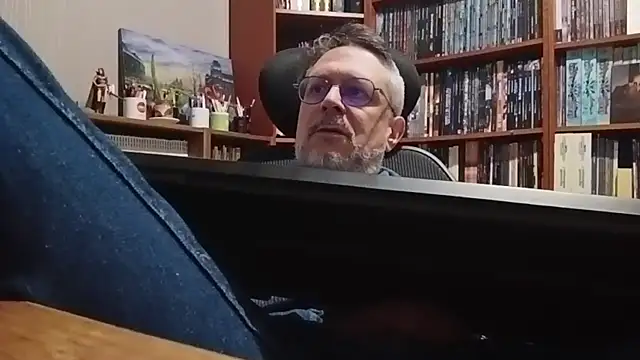 Snapshot of Mandra_is_a_whore chatting on November 2025 10:37:02 PM Mandra is a whore online show from November 2025 10:37:02 PM