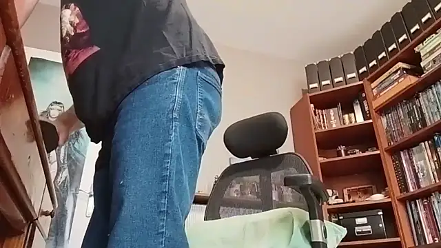 Snapshot of Mandra_is_a_whore chatting on November 2025 10:14:01 AM Mandra is a whore online show from November 2025 10:14:01 AM