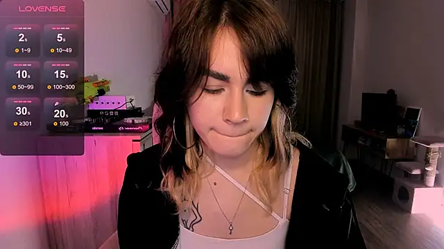 Snapshot of _selectrra chatting on February 2025 03:08:02 PM  selectrra online show from February 2025 03:08:02 PM