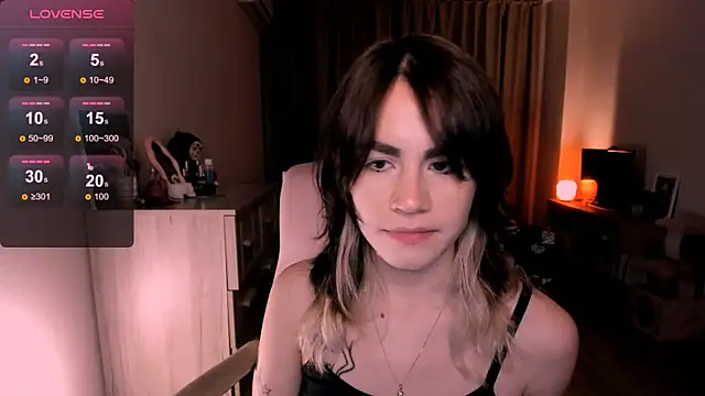 Snapshot of _selectrra chatting on March 2025 04:07:02 PM  selectrra online show from March 2025 04:07:02 PM