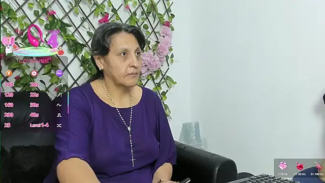 Snapshot of merlyna_goldens chatting on October 2025 11:06:02 PM merlyna goldens online show from October 2025 11:06:02 PM