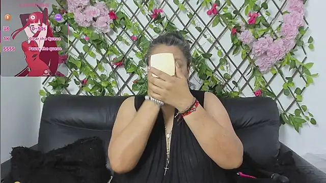 Snapshot of merlyna_goldens chatting on December 2025 12:26:02 AM merlyna goldens online show from December 2025 12:26:02 AM