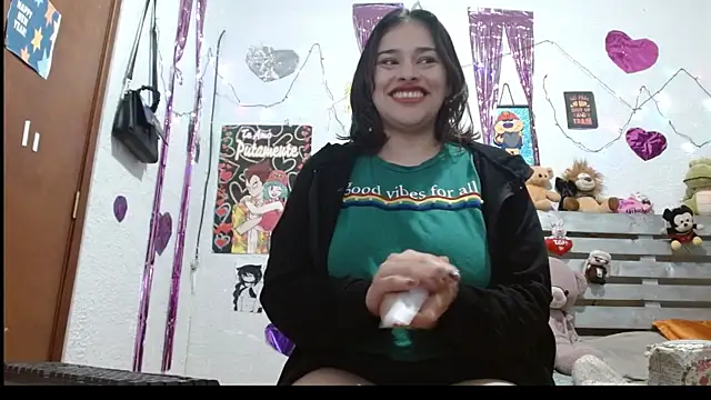 Snapshot of Saray_extrovert_ chatting on December 2024 09:39:02 AM Saray extrovert online show from December 2024 09:39:02 AM