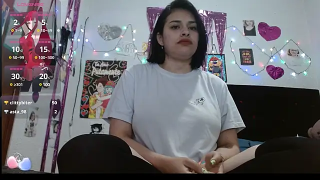 Snapshot of Saray_extrovert_ chatting on March 2025 07:31:01 AM Saray extrovert online show from March 2025 07:31:01 AM