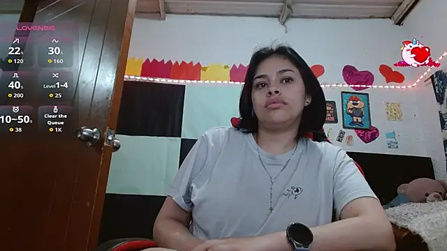 Snapshot of Saray_extrovert_ chatting on December 2025 09:40:01 AM Saray extrovert online show from December 2025 09:40:01 AM