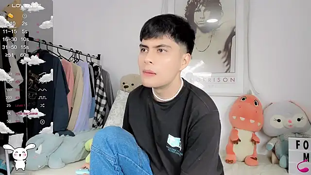 Snapshot of lucas_cute chatting on February 2025 06:35:02 PM lucas cute online show from February 2025 06:35:02 PM