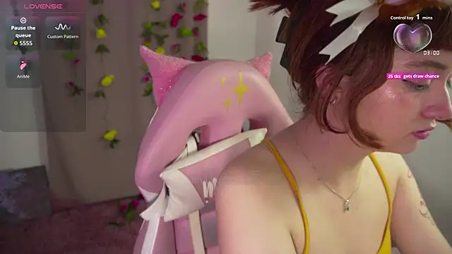 Snapshot of molly_russell chatting on October 2025 09:19:02 PM molly russell online show from October 2025 09:19:02 PM