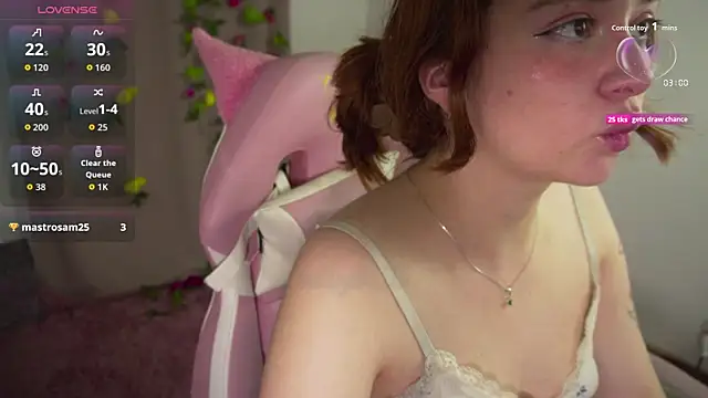 Snapshot of molly_russell chatting on November 2025 10:43:02 PM molly russell online show from November 2025 10:43:02 PM