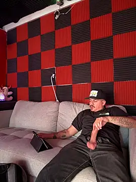 PeterGrandee online show from February 2025 11:36:01 PM