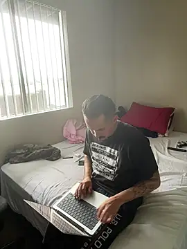 PeterGrandee online show from October 2025 08:52:01 PM