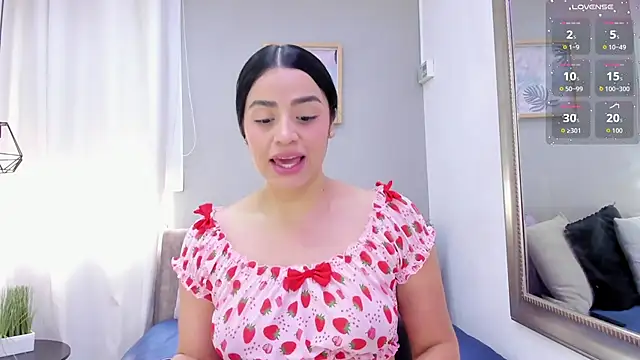 Snapshot of Paula_Desousa chatting on September 2025 05:36:01 PM Paula Desousa online show from September 2025 05:36:01 PM