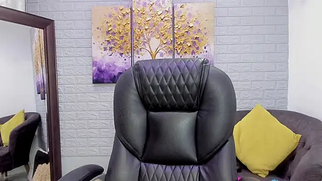 Snapshot of Paula_Desousa chatting on November 2025 05:44:01 PM Paula Desousa online show from November 2025 05:44:01 PM