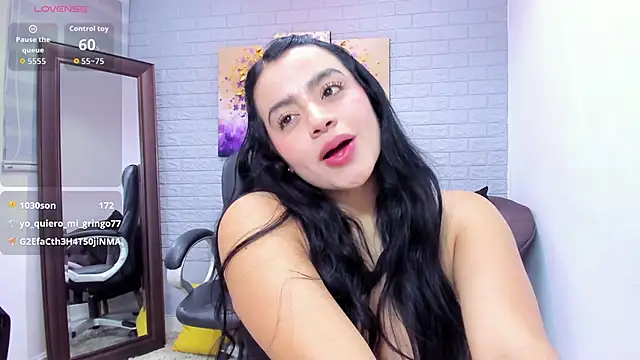 Paula Desousa online show from May 2026 08:27:01 PM