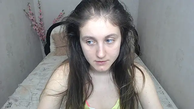 Snapshot of Holliy_Cooper chatting on May 2026 07:58:02 AM Holliy Cooper online show from May 2026 07:58:02 AM