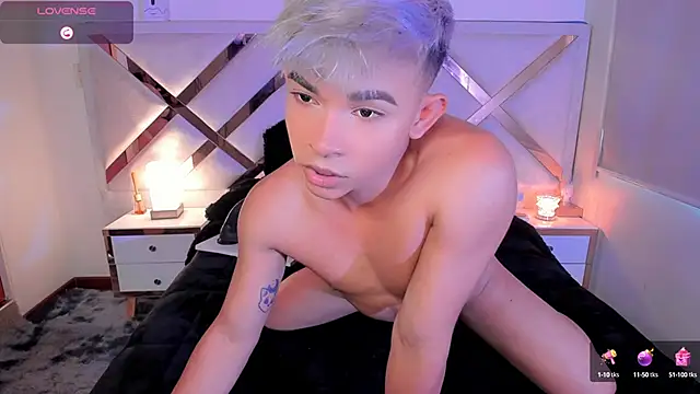 Snapshot of Austin_connor_ chatting on January 2025 03:32:01 PM Austin connor online show from January 2025 03:32:01 PM