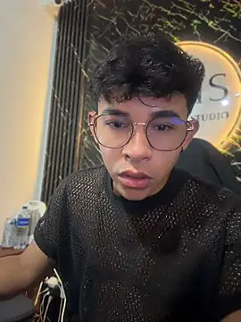Austin connor  online show from June 2026 05:51:02 AM