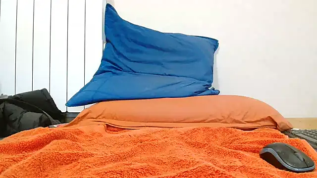 Snapshot of EXTREMSLAV chatting on February 2025 10:54:01 PM EXTREMSLAV online show from February 2025 10:54:01 PM