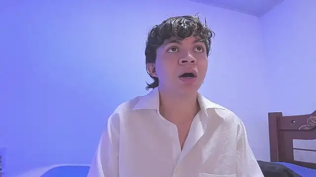 Snapshot of Lucaas_King chatting on January 2025 02:03:02 PM Lucaas King online show from January 2025 02:03:02 PM