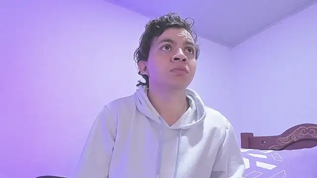 Snapshot of Lucaas_King chatting on January 2025 01:53:01 PM Lucaas King online show from January 2025 01:53:01 PM