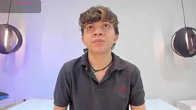 Snapshot of Lucaas_King chatting on January 2025 11:43:02 AM Lucaas King online show from January 2025 11:43:02 AM